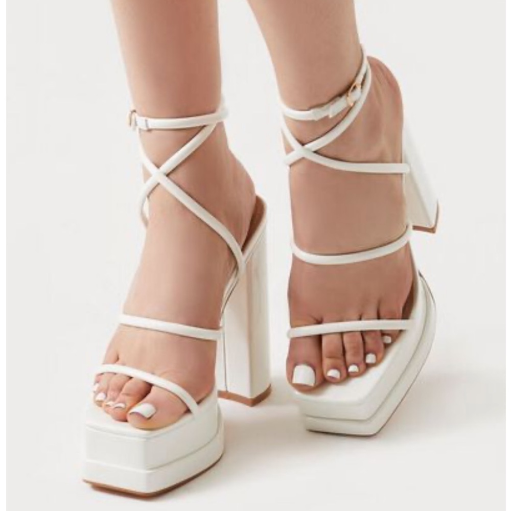 White Pumps - Forever 21